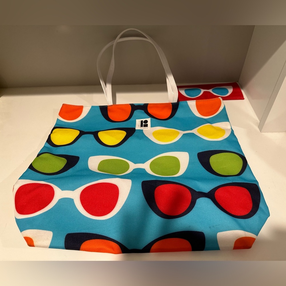 Estée Lauder Lisa Perry Sunglasses Pattern Tote & Sunglasses Case for Beach/Pool